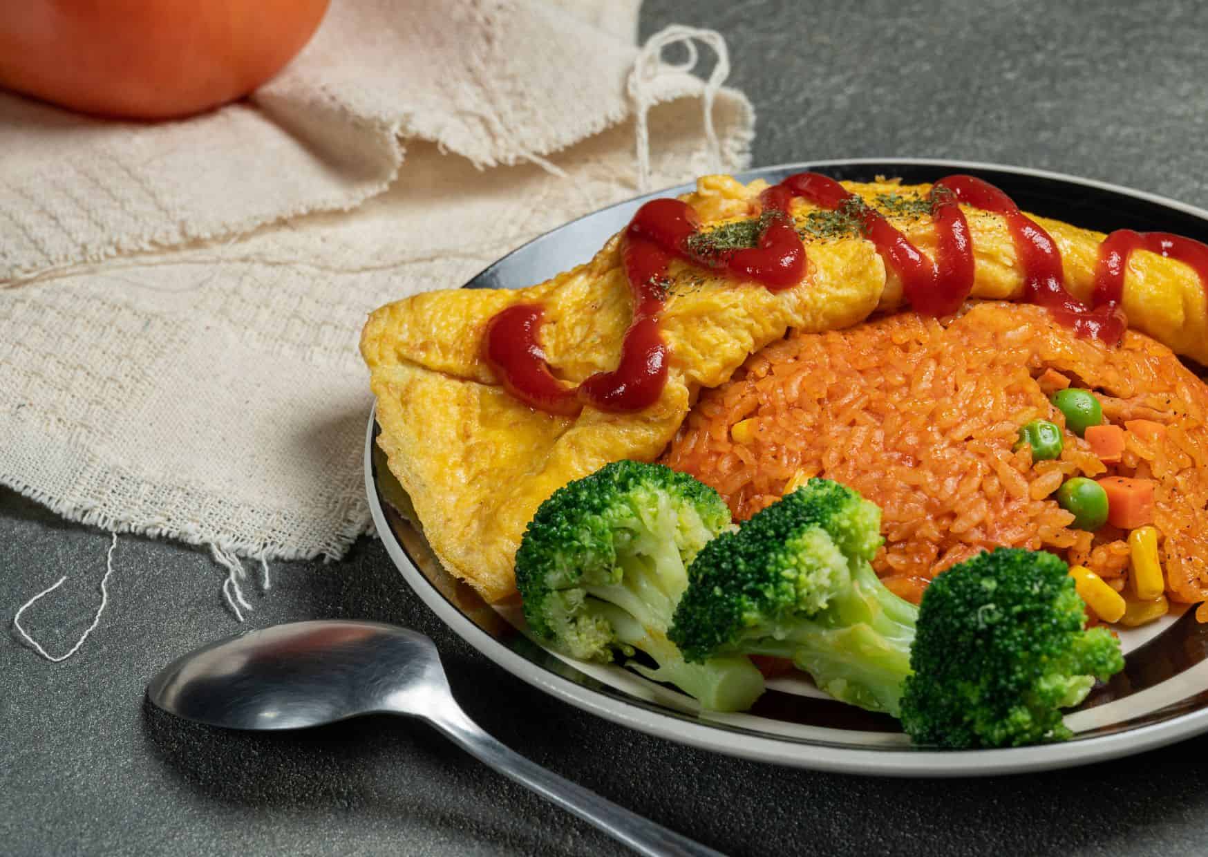 How To Make Homemade Omurice (Recipe Guide)