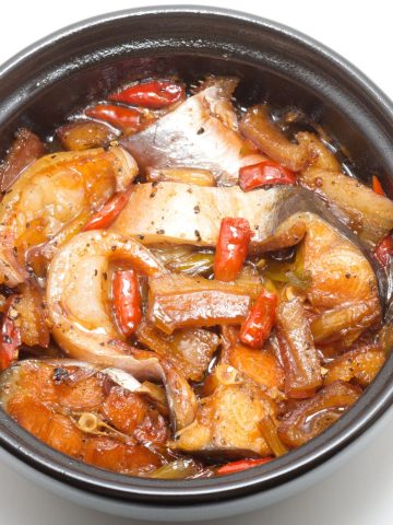 10 Most Popular Dinners in Vietnam (Recipe Guide), How To Make Ca Kho To Vietnamese Caramelized Fish (Recipe Guide)
