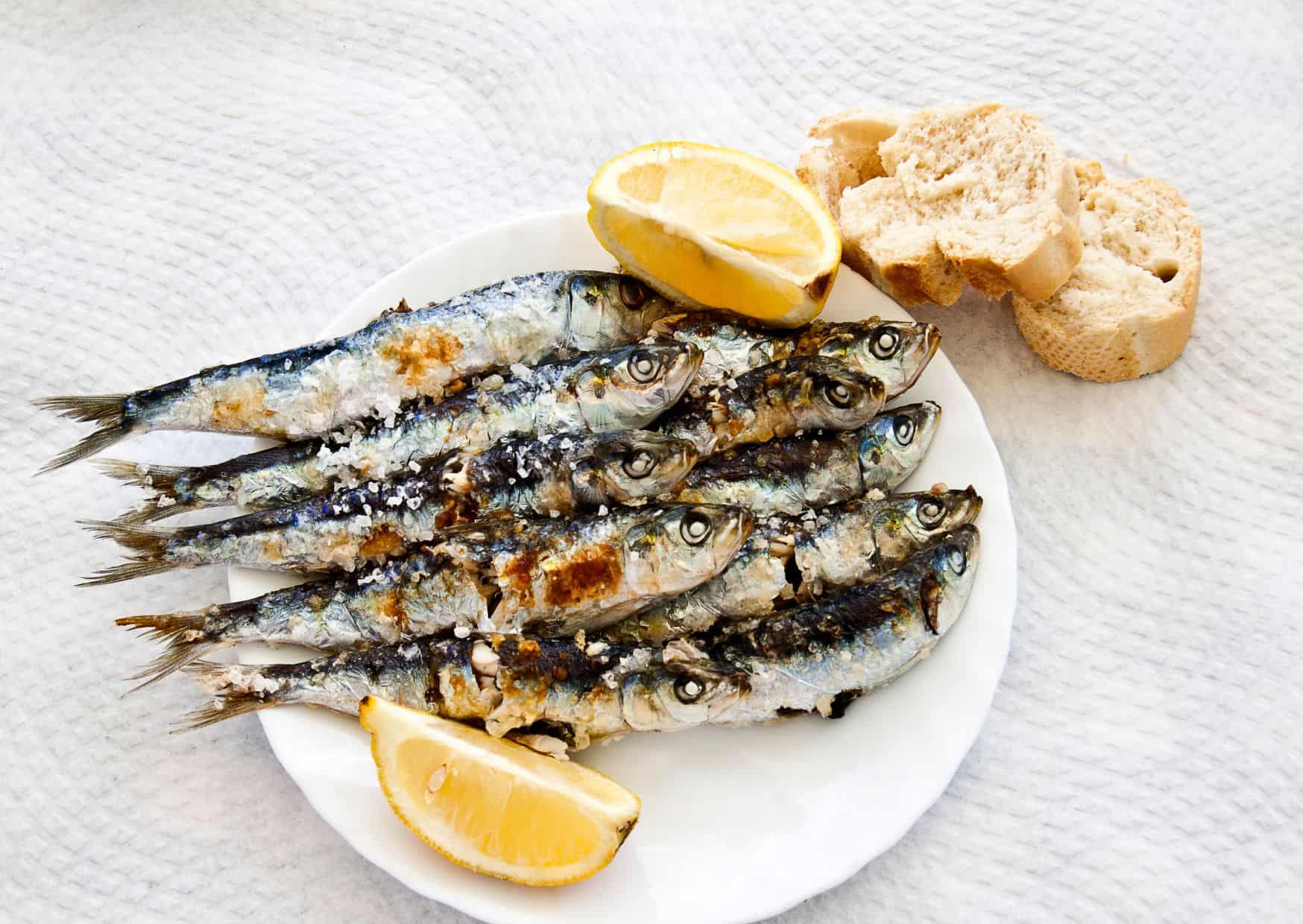 4 Most Popular Andalusia Food (Recipe Guide), How To Make Homemade Espetos Sardine Skewers (Recipe Guide)