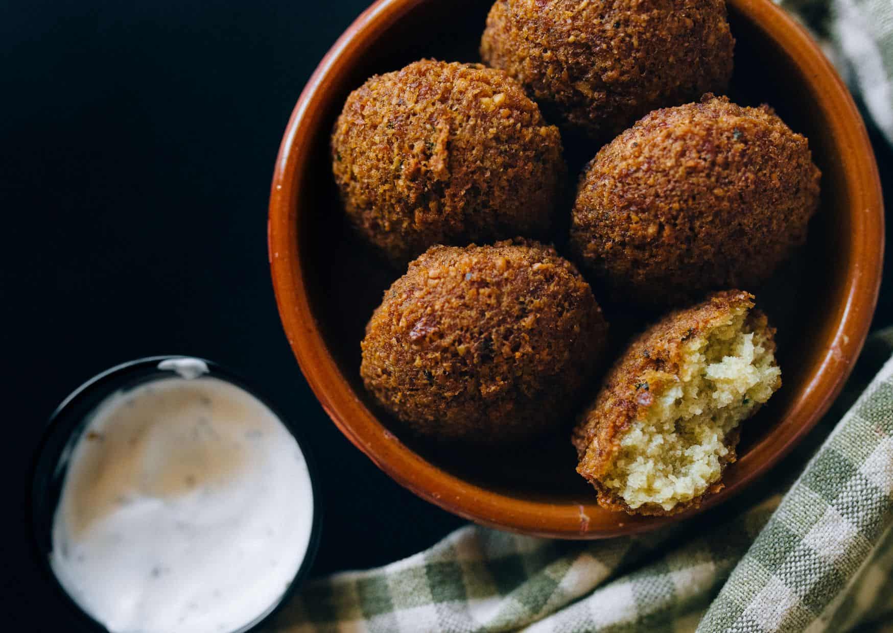 How to Make Homemade Falafel That’s Crispy Outside and Fluffy Inside 7 How to Make Homemade Falafel (Recipe Guide)