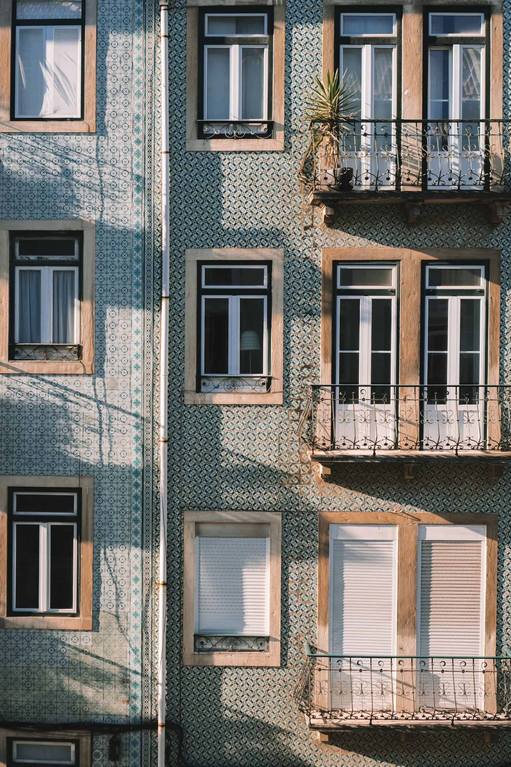 How to Explore and Enjoy the Azulejos in Lisbon 1 azulejos in lisbon