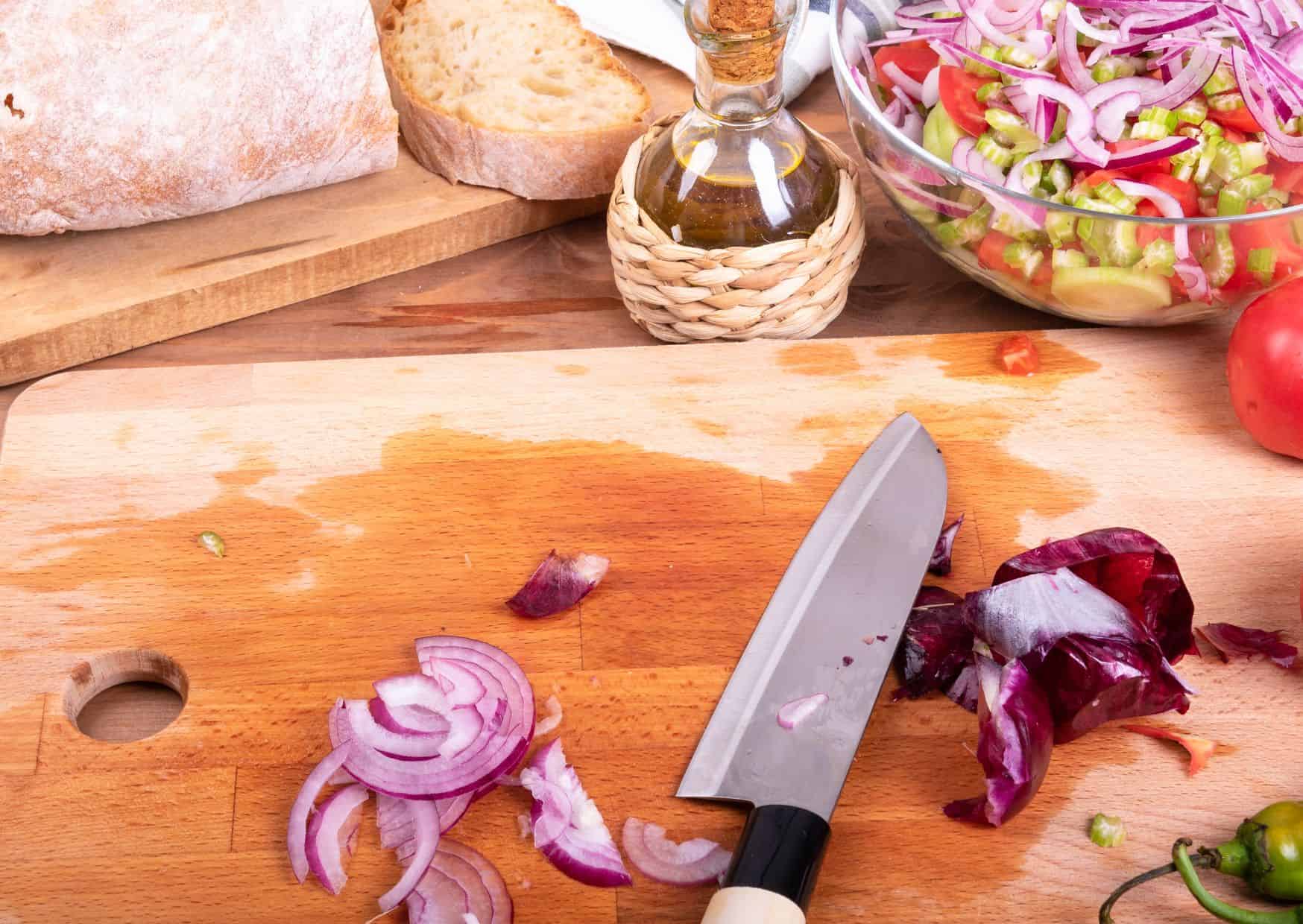 How To Make Panzanella Tuscan Bread Salad (Recipe Guide)