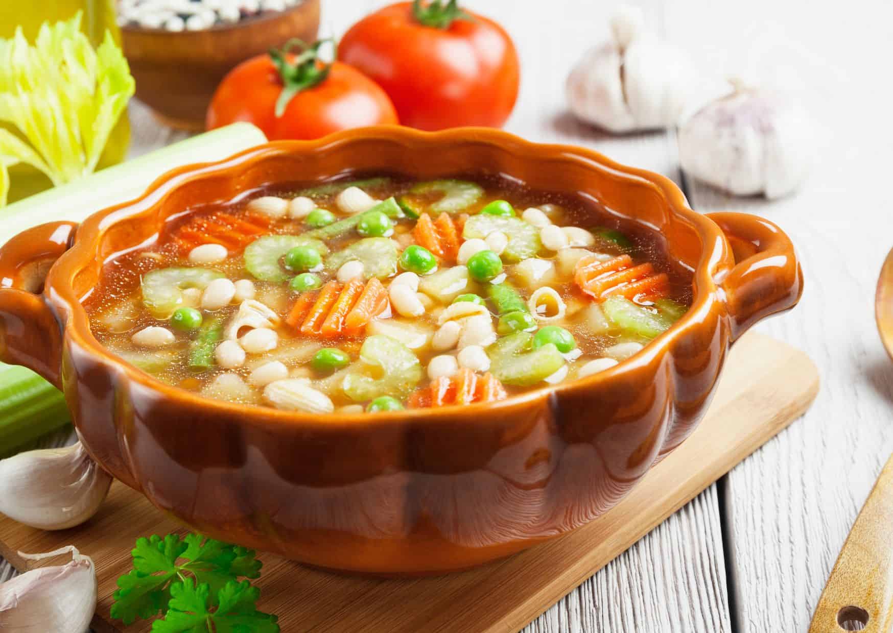 10 Most Delicious Soups to Try Around the World (Recipe Guide), How To Make Homemade Sopa Minestrone (Recipe Guide)