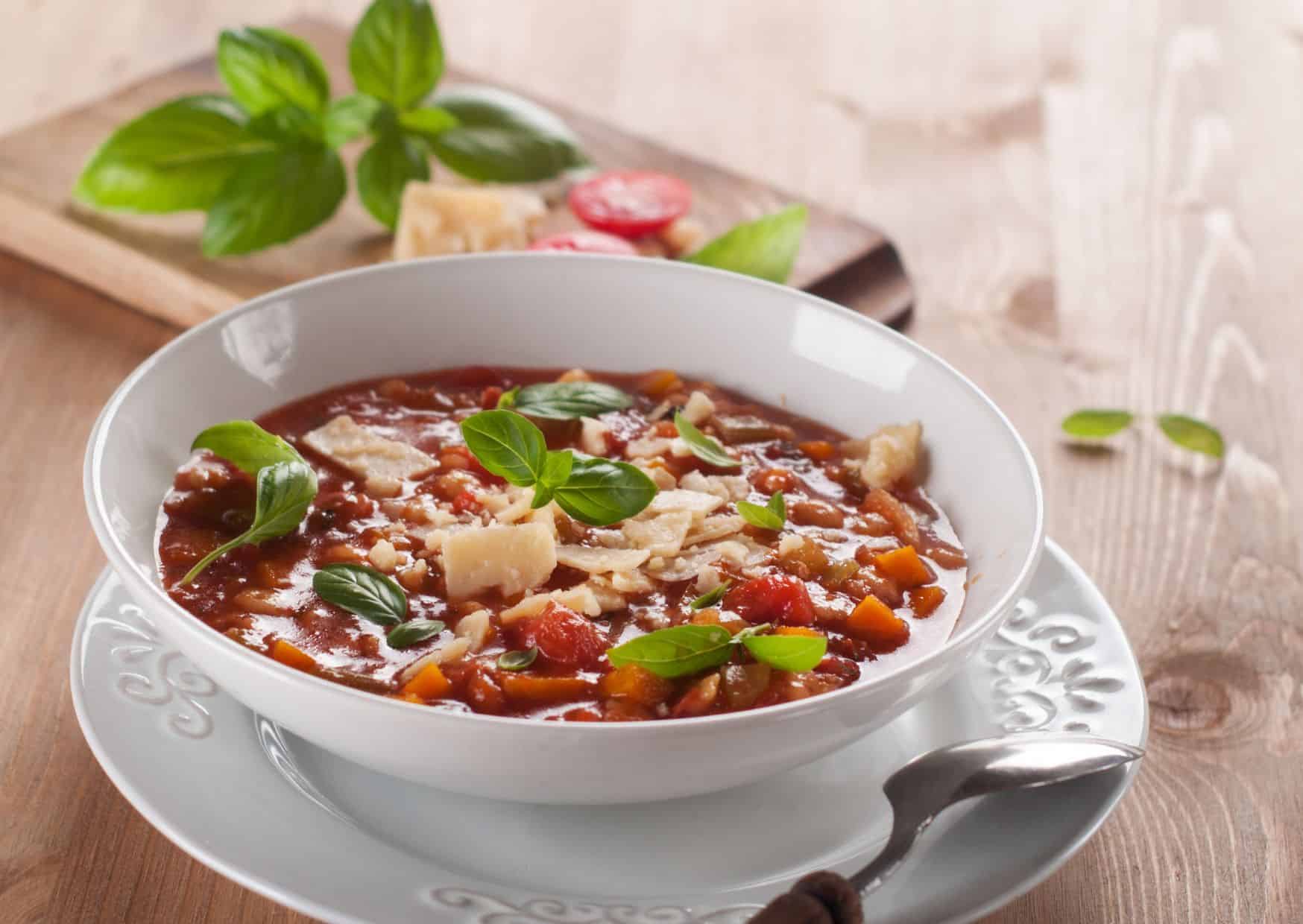How To Make Homemade Sopa Minestrone (Recipe Guide)