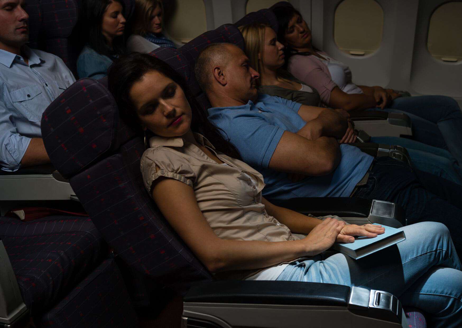 Can’t Sleep on Flights? If You Can Never Sleep on Flights, You’re Probably Making These Mistakes 8 Tips to Get Better Sleep on Planes and Mistakes to Avoid