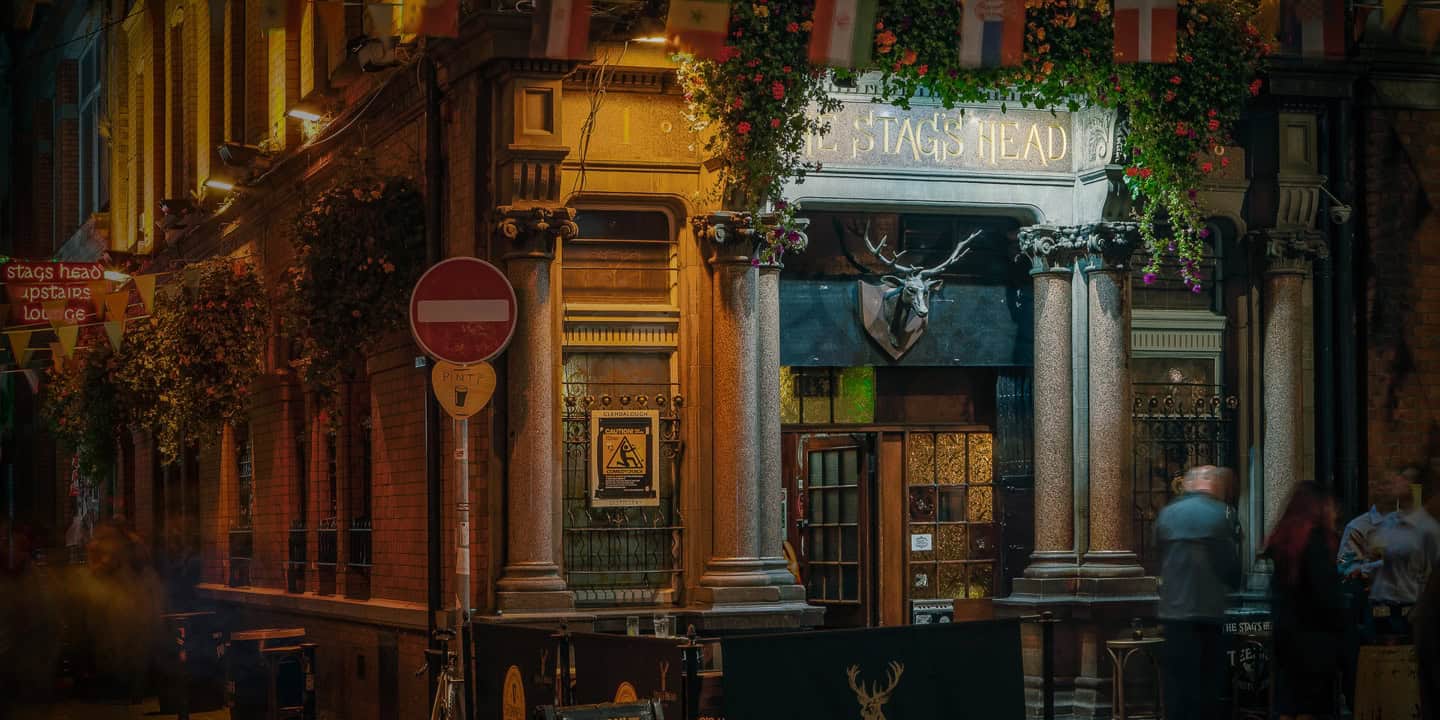 Ireland’s 10 Most Iconic Pubs You Have to Visit at Least Once 6 stags head ireland