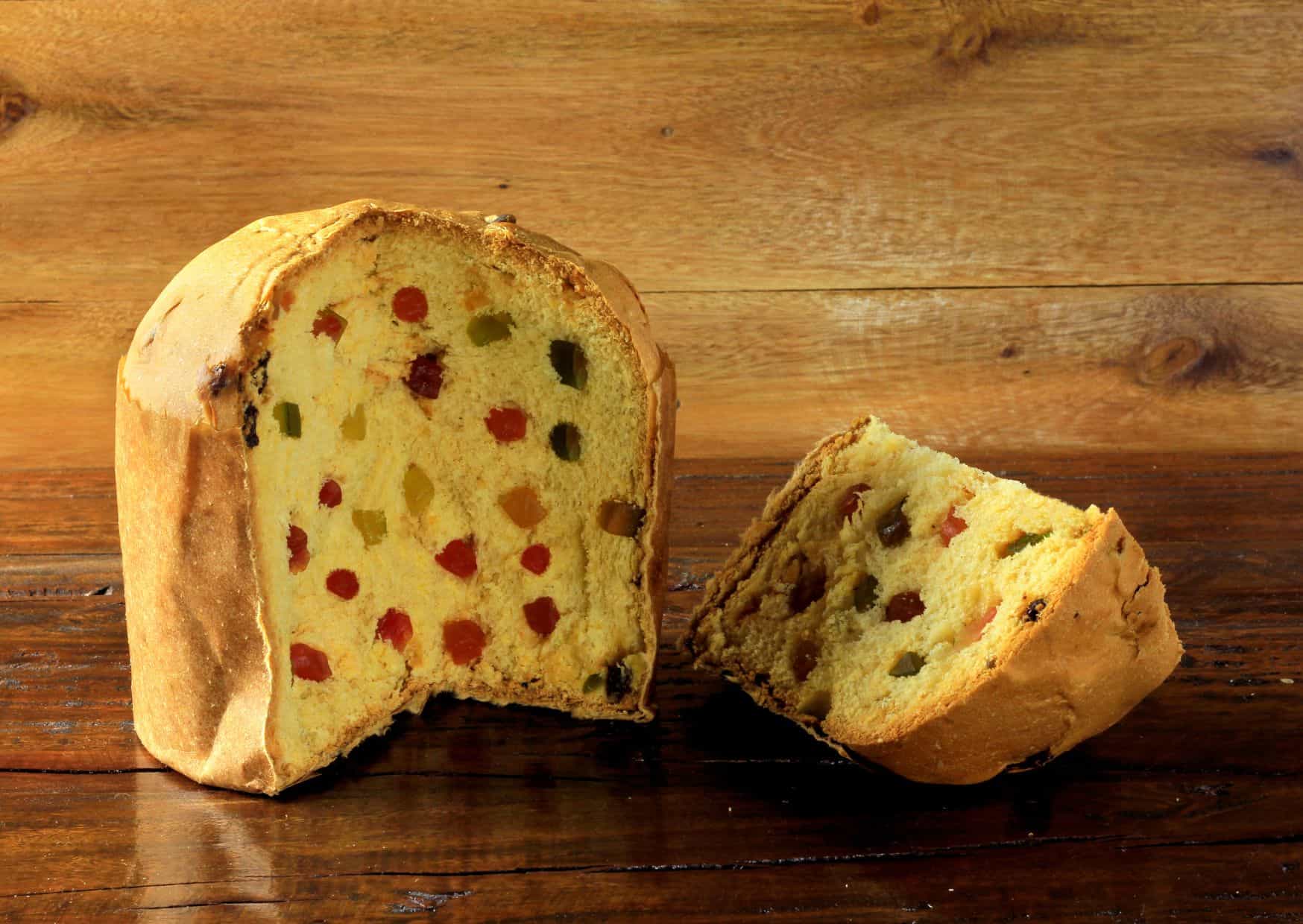 How To Make Italian Pannetone (Recipe Guide)