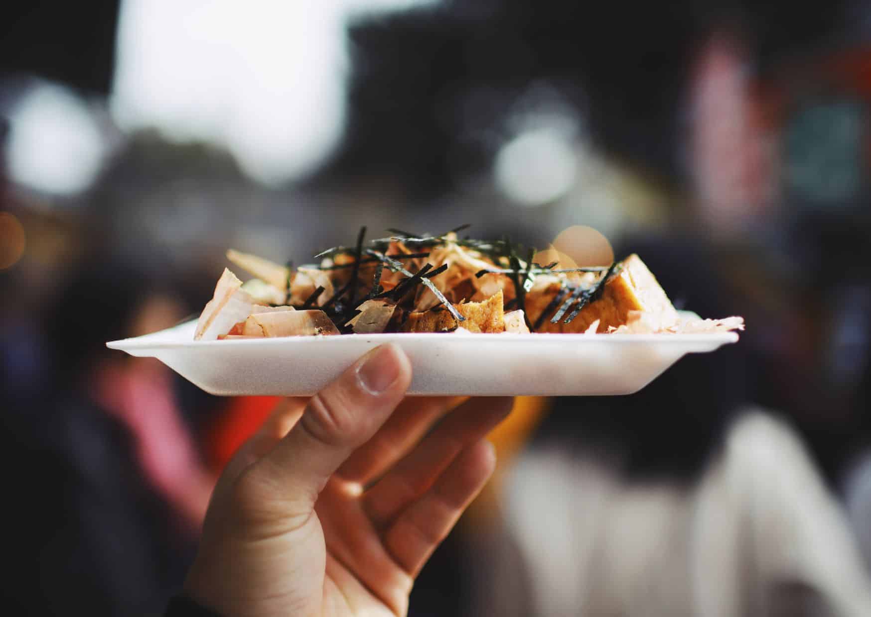 Tourists Do These Things in Japan Without Realizing How Rude They Look 4 Don’t Do This in Japan: 22 Things not to do in Japan