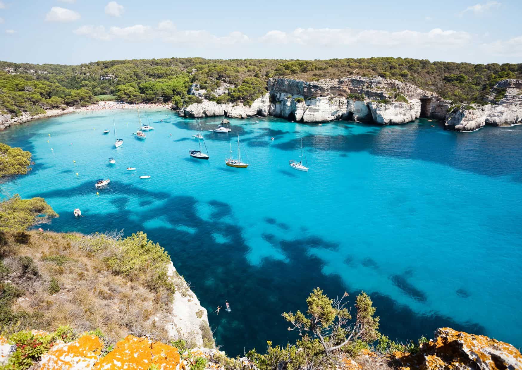 https://discovery-weekly.org/2024/03/05/azores-vs-canary-islands/, 8 European Cities Asking For fees In 2025, 10 Common Mistakes to Avoid in the Balearic Islands and How to Avoid Them