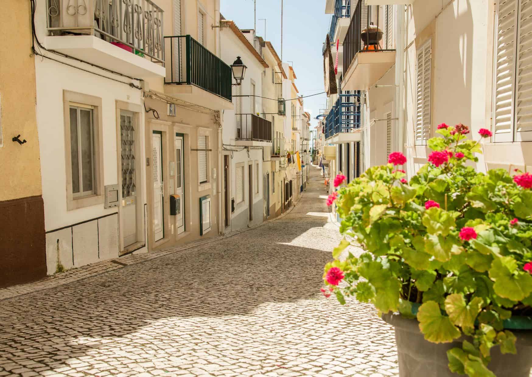 15 Best Countries for American Expats to Escape To This 2025 