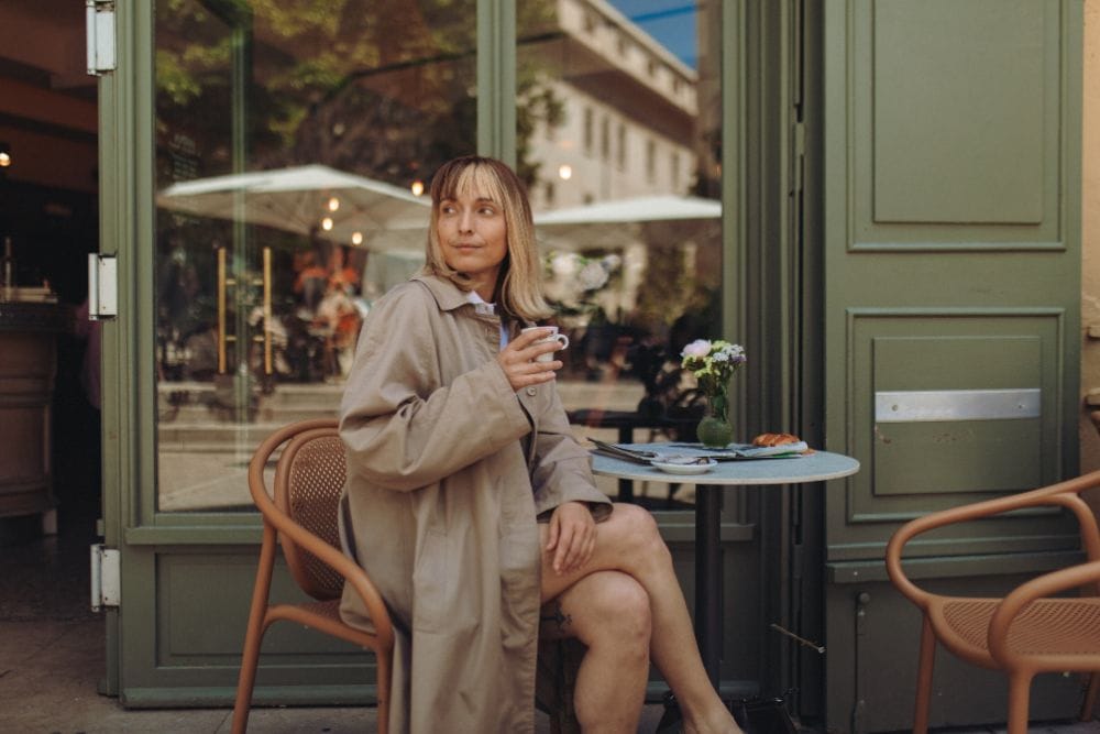 15 Unspoken Rules of French Life That Tourists Never Understand, 10 Dress Code Shocks Americans Face in France