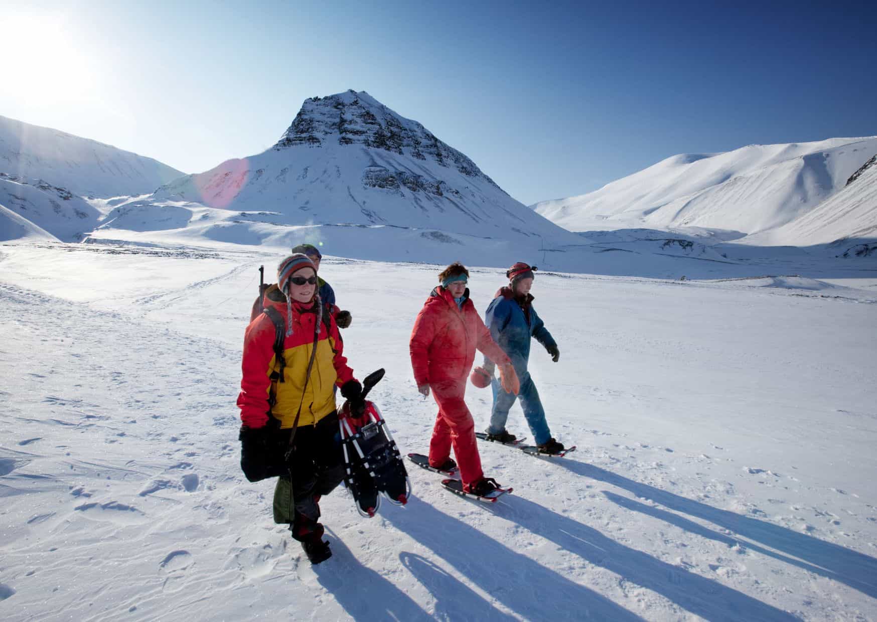 18 Hidden Places Around the World That Feel Fake (But Aren’t) 8 Svalbard, Norway