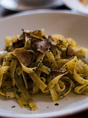 How to Make Tagliatelle al Tartufo Truffle Sauce (Recipe Guide), How to Make Tagliatelle al Tartufo Truffle Sauce (Recipe Guide)
