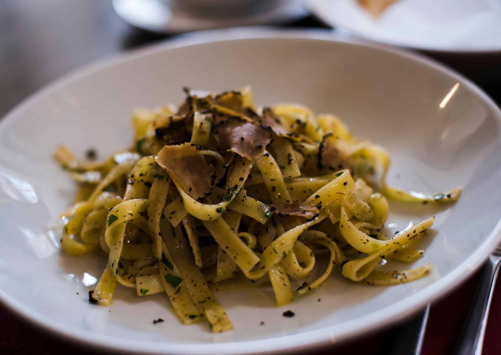 How To Make Tagliatelle al Tartufo (Truffle Sauce) (Recipe Guide) Tips And Calories