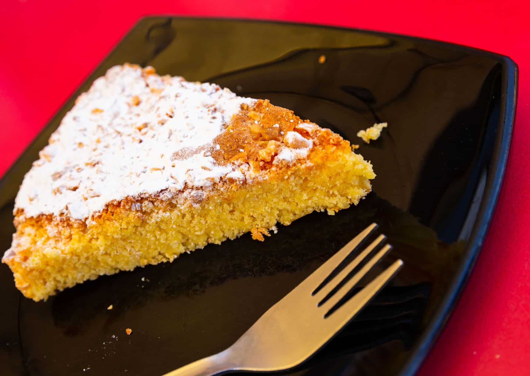 How to Make Tarta de Santiago (Santiago Almond Cake Recipe Guide)