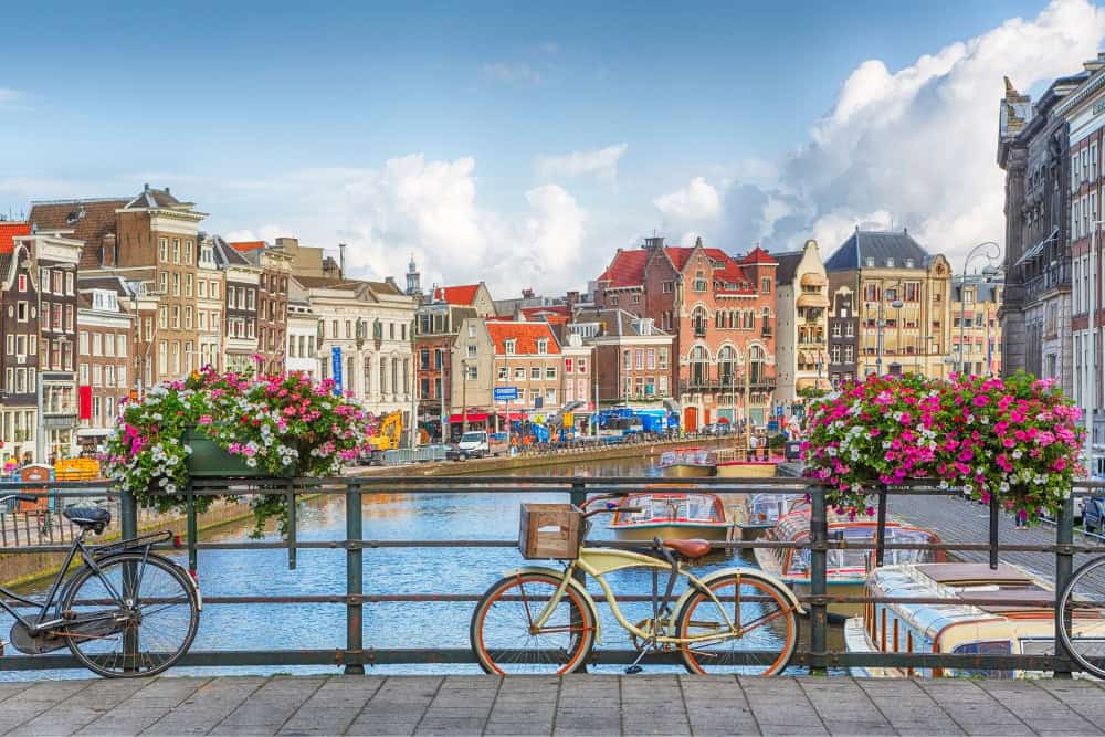 The Travel Divide: Why Americans Flock to Europe While Europeans Skip the USA 4 Why Europeans Are Quietly Leaving These 15 'Famous' Cities, What a $100K Salary Gets You in 13 European Cities vs America