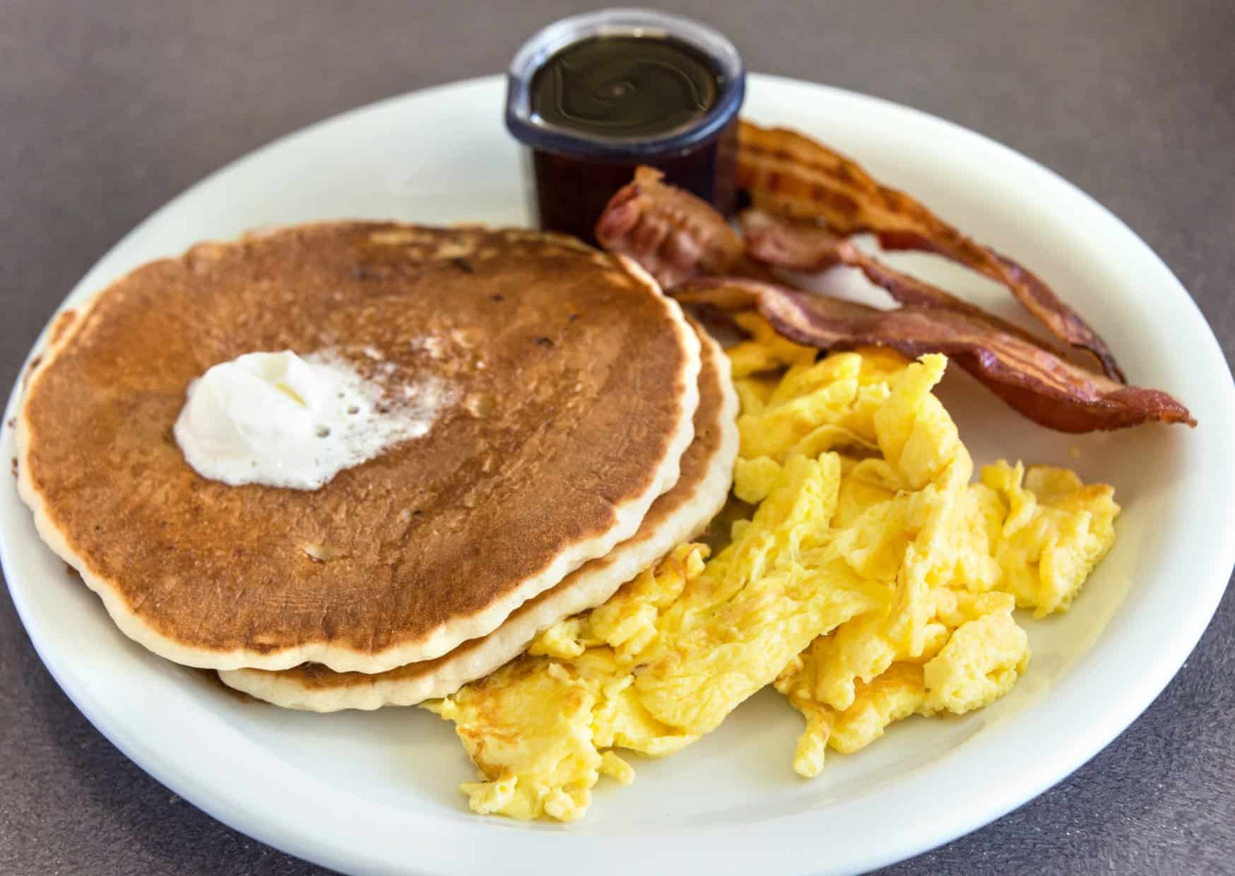 8 Morning Habits That Instantly Mark You as an American in Europe 2
