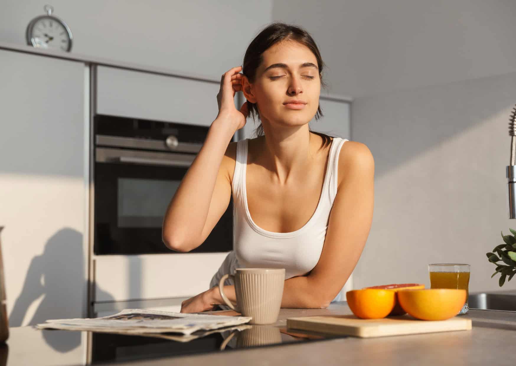 8 Morning Habits That Instantly Mark You as an American in Europe