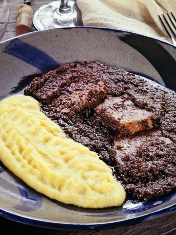 How to Make Italian Brasato al Barolo (Recipe Guide)