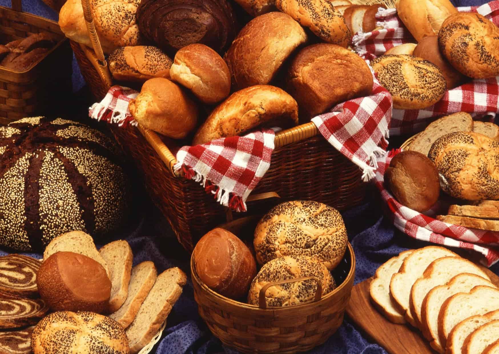 9 Table Manners Europeans Judge Americans For Breaking 2
