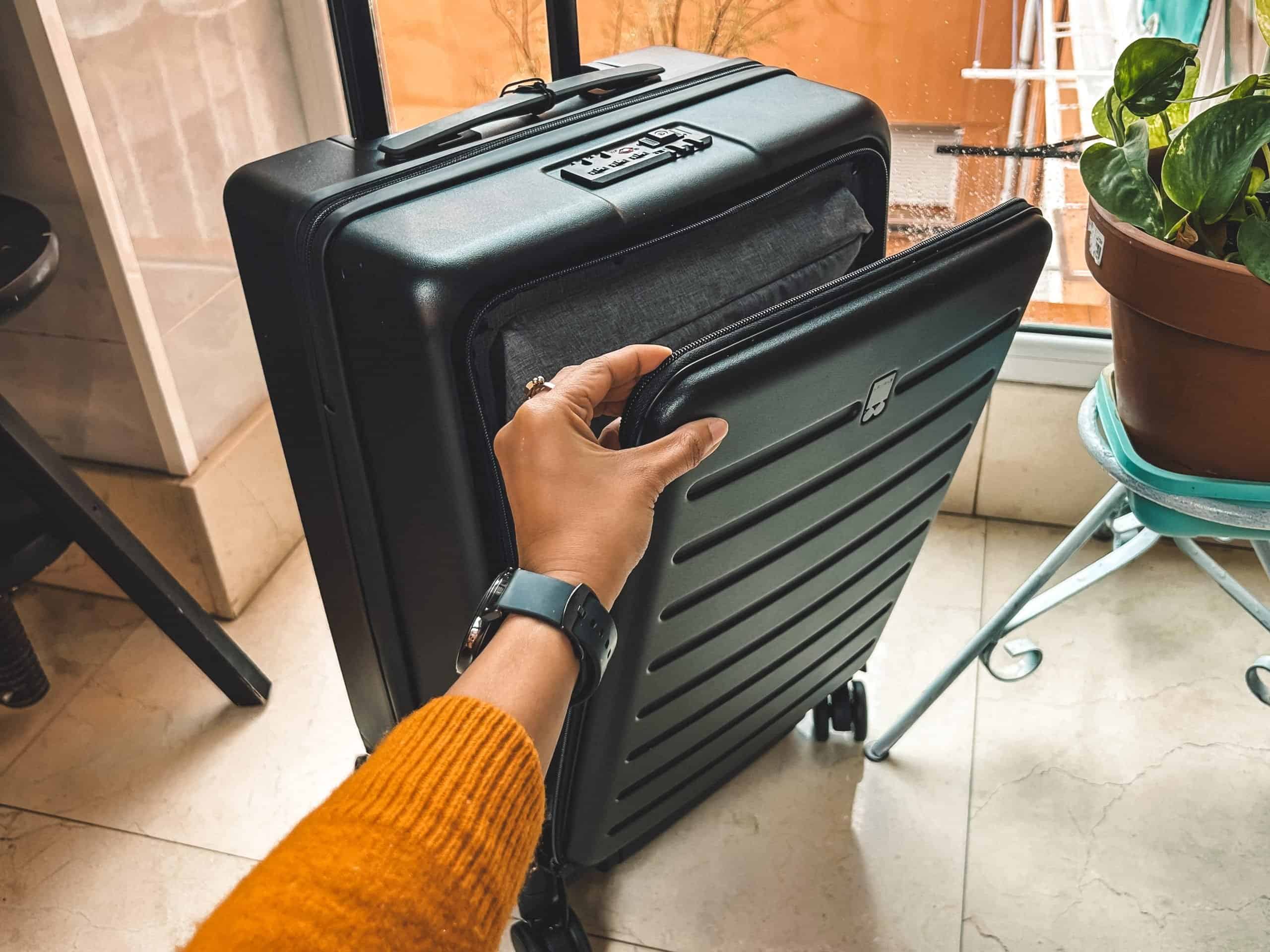 A Detailed Review of Level8’s Road Runner & Voyageur Carry-Ons 4 IMG 2782 2 scaled