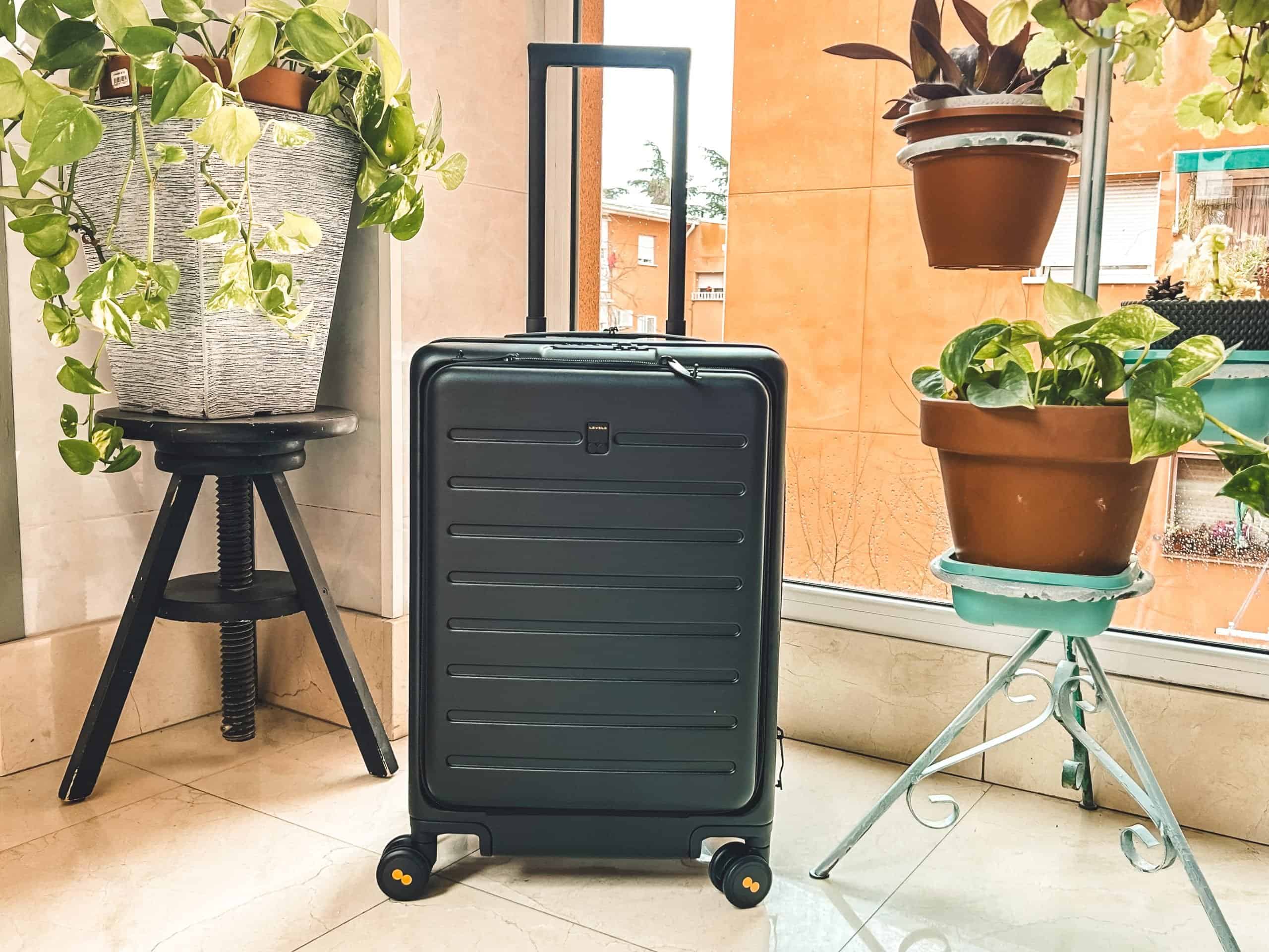 A Detailed Review of Level8’s Road Runner & Voyageur Carry-Ons 2 IMG 2786 2 scaled