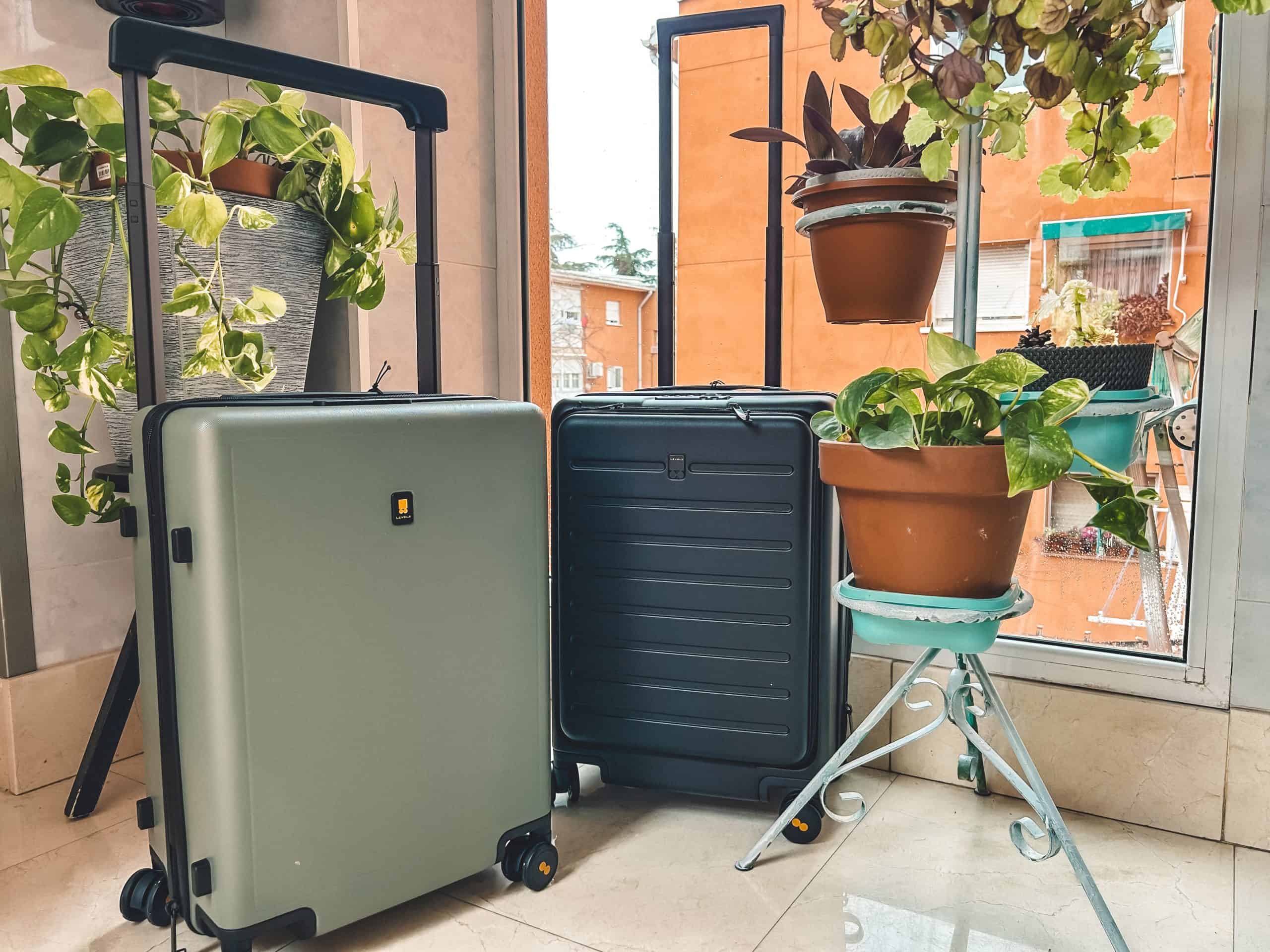 A Detailed Review of Level8’s Road Runner & Voyageur Carry-Ons 1 IMG 2792 2 scaled