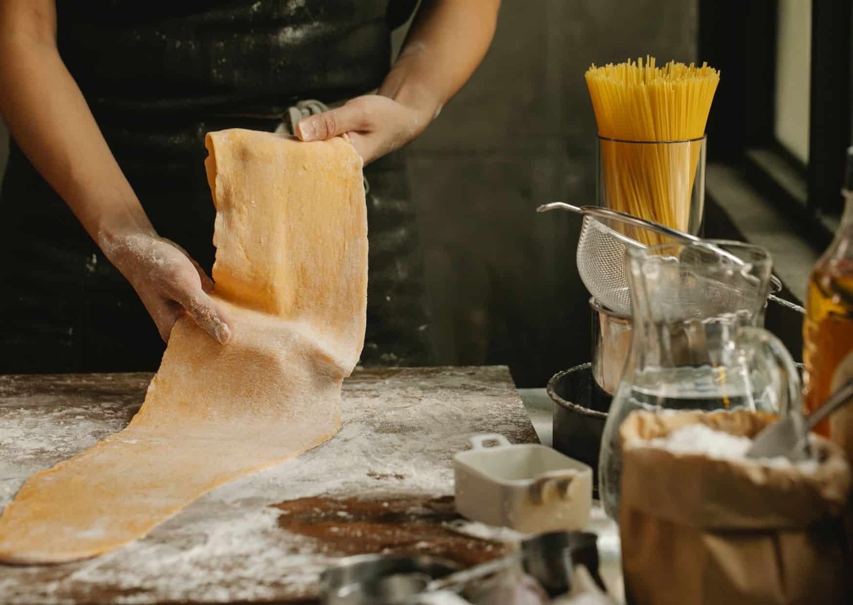 How To Make Spaghetti a la Chitarra (Recipe Guide)