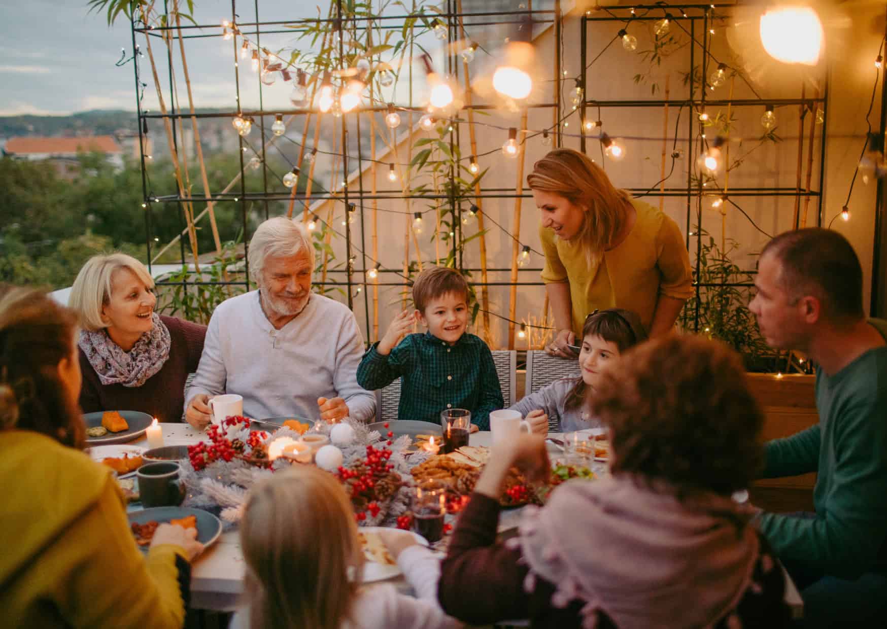 Spanish Families Have Dinner for a Week 8