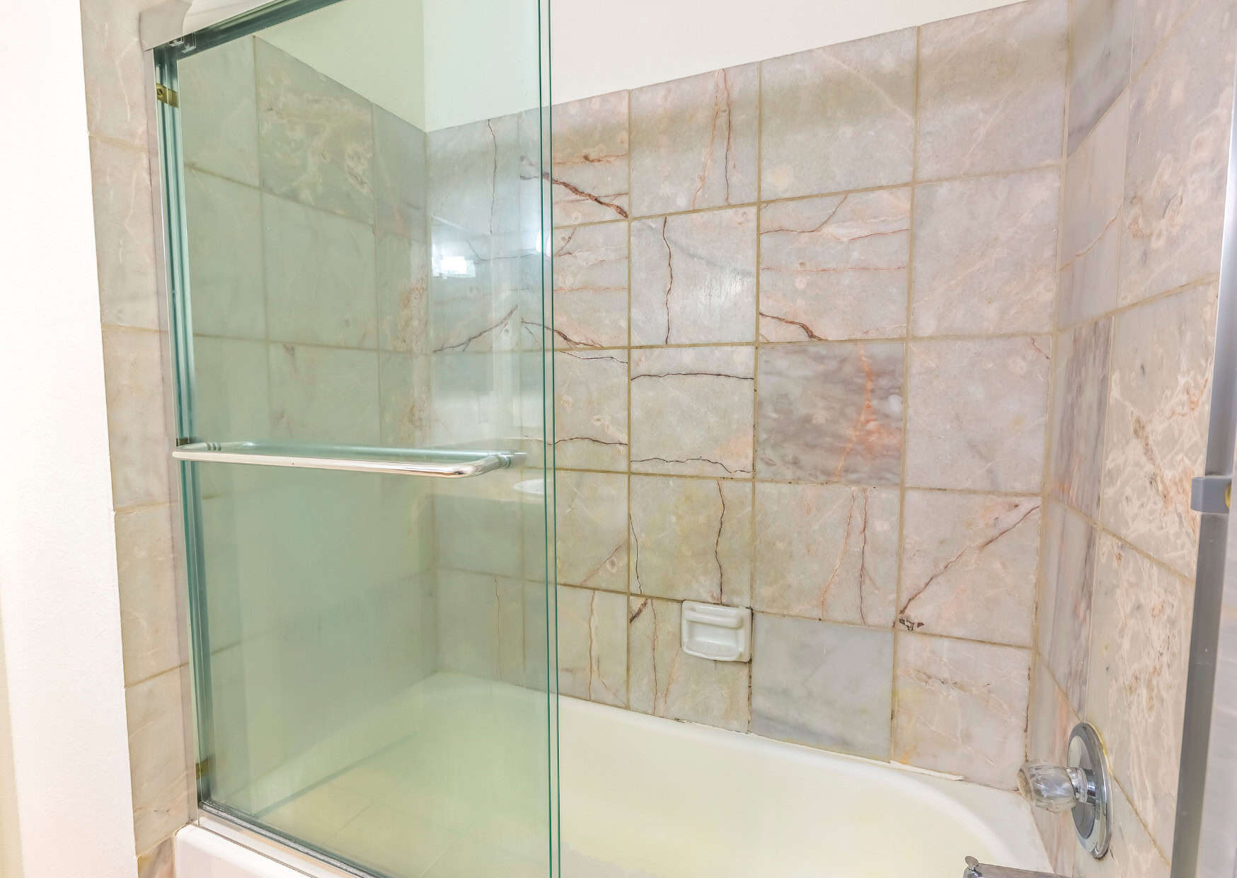 The European Shower Habit That Americans Find Completely Backwards 2