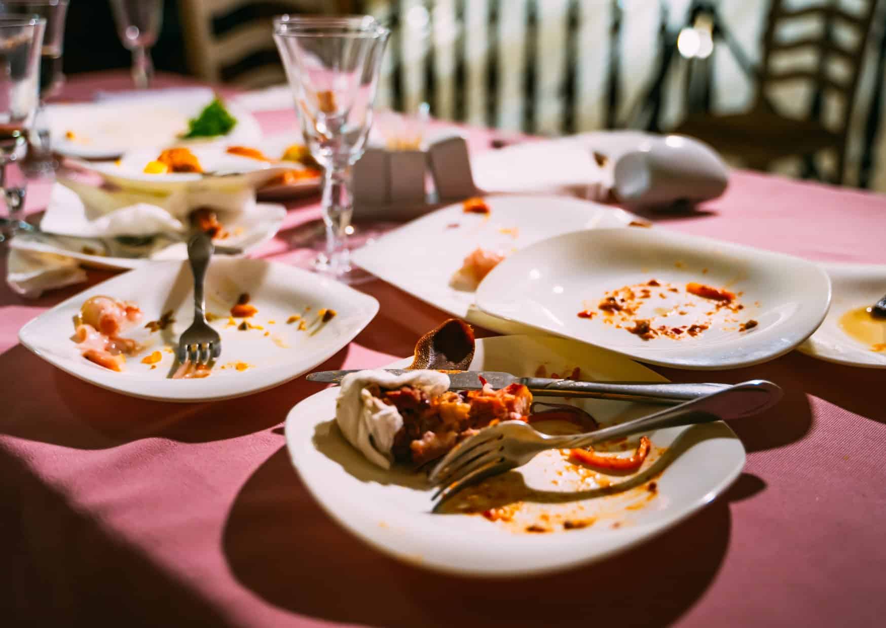 Why Mediterranean People Never Drink Water With Meals 8