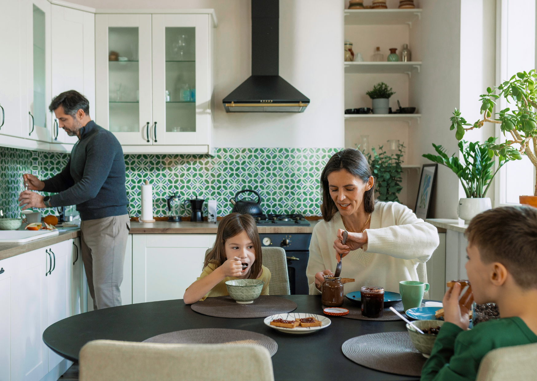 9 European Morning Rituals That Replace American Coffee Dependency 3
