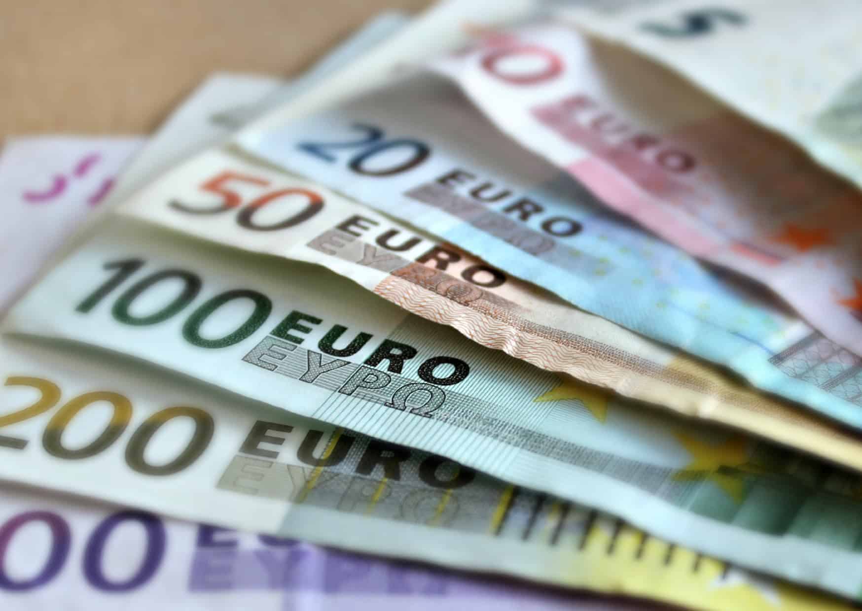 Why Europeans Never Talk About These Financial Topics (While Americans Can't Stop) 1 Europeans Never Talk About These Financial Topics