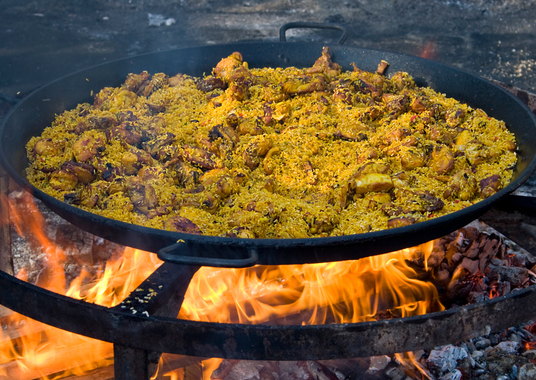Real Spanish Paella Never Contains These Popular American Additions 3