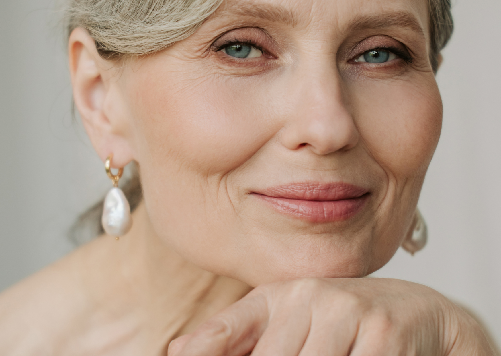 Mediterranean Women Understand Something American Beauty Brands Hope You Never Learn 2 The Beauty Flaw Mediterranean Women Highlight 4