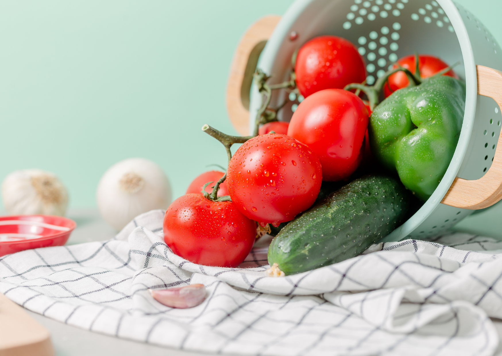 Why Mediterranean People Never Store These Items Together In Their Kitchen
