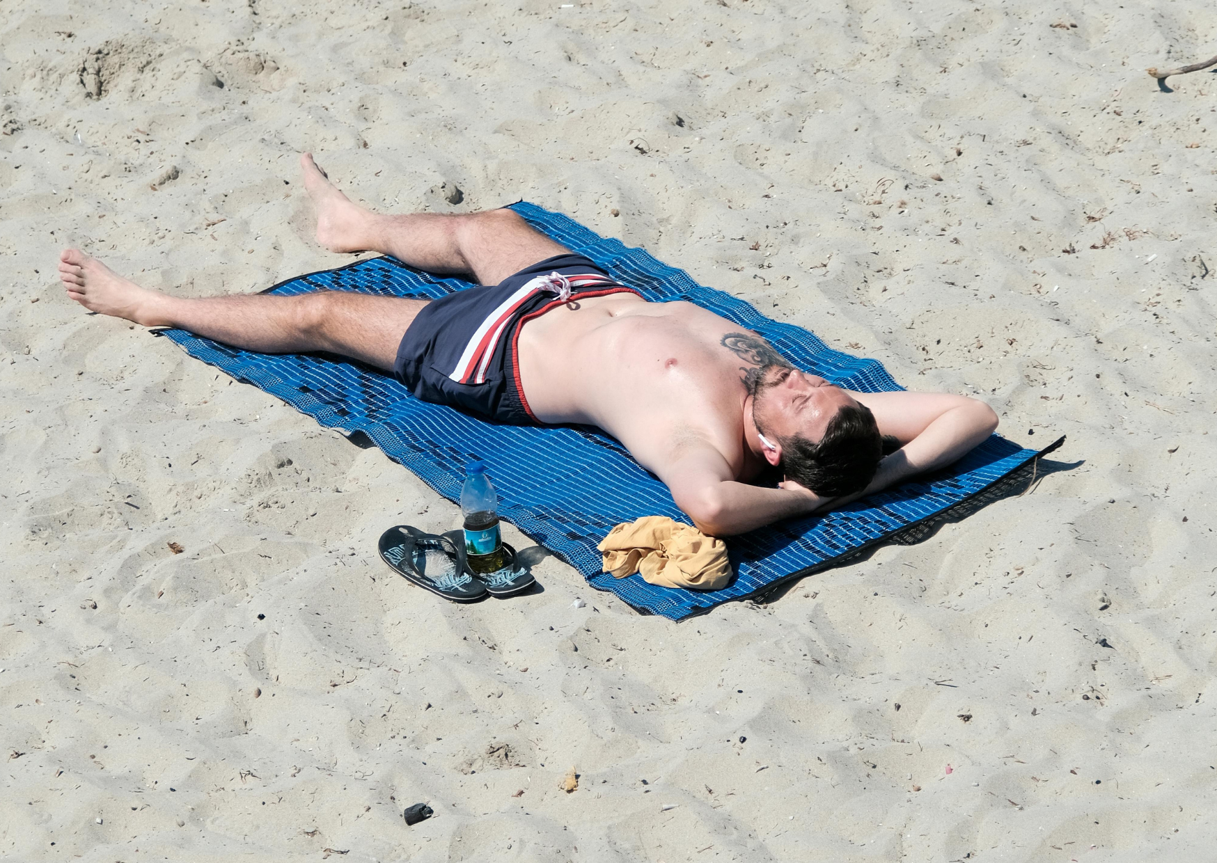 Cellulite Display at European Beaches 6