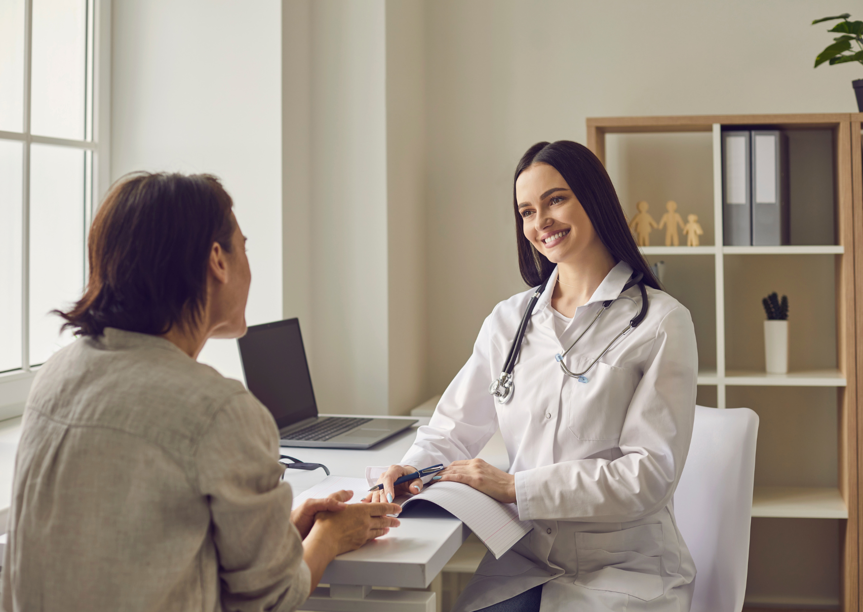 European Doctors Don't Hand You a Gown: The Exam Room Difference That Stuns American Patients 2 The Doctor Visit Frequency Italians Have That American Insurance Won’t Cover
