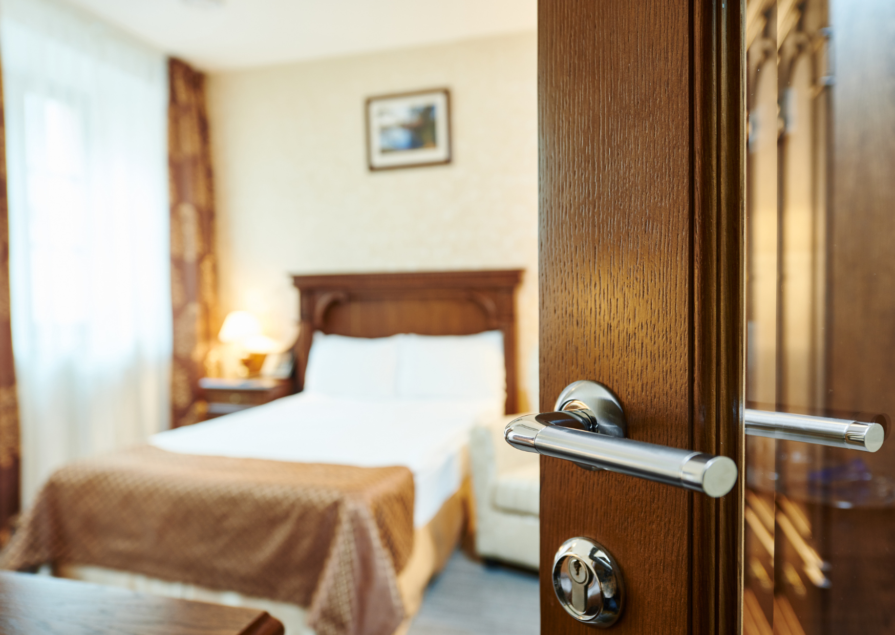 Why Italian Couples Keep Their Door Open During This That Shocks American Guests 4