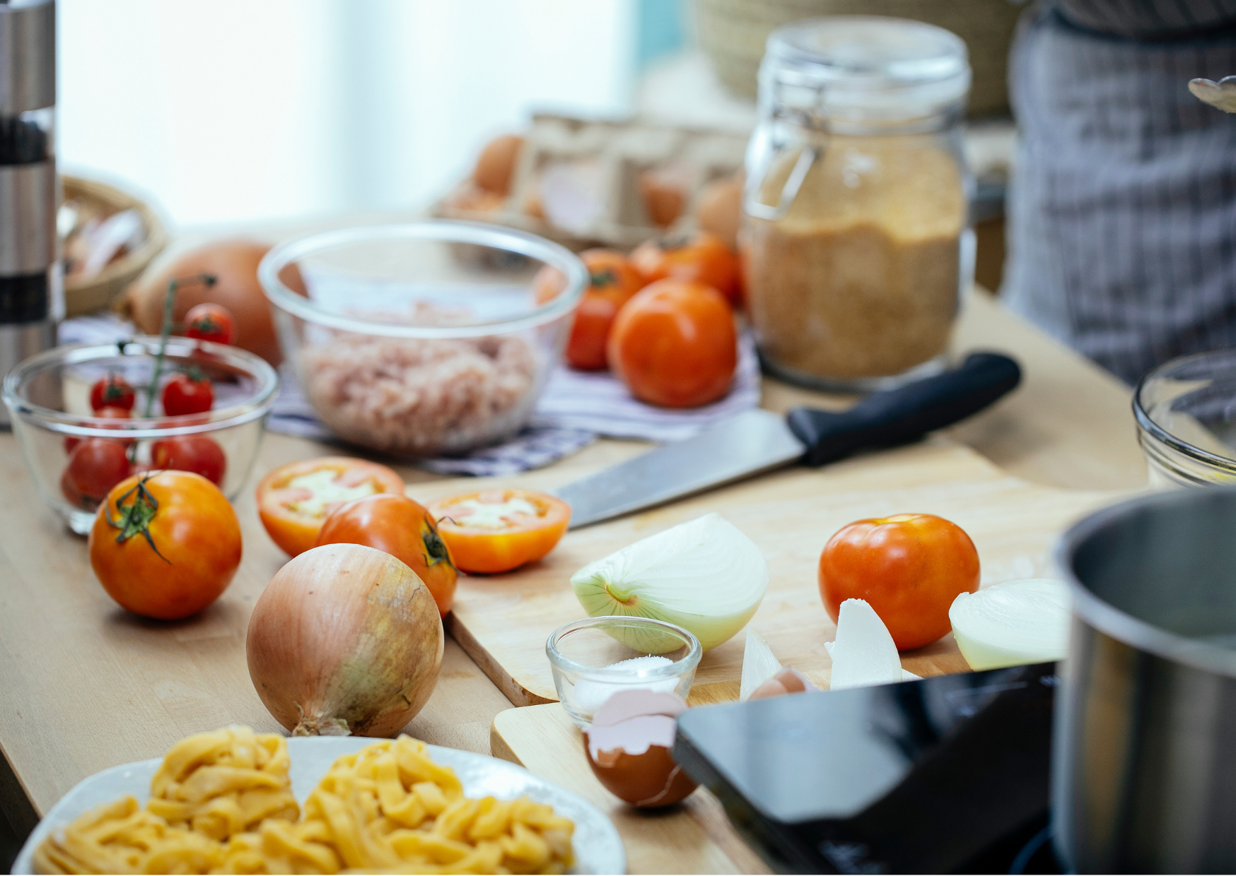 If Your Pasta Sauce Takes 30 Minutes, Sicilian Grandmothers Have Questions: Sicilian Nonnas Know This Sauce Needs Time, Not More Ingredients 3 Pasta Sauce Trick Sicilian 6