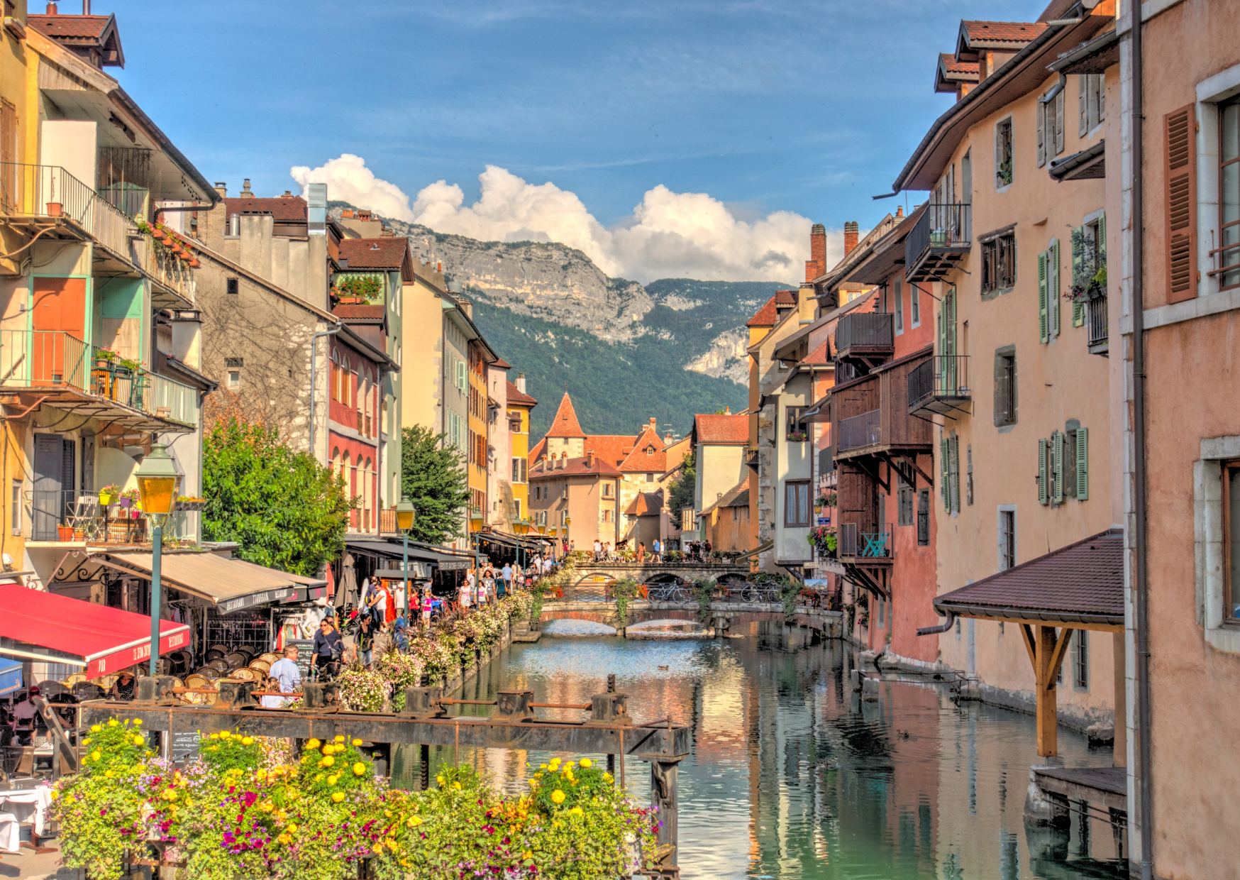 The European Countries Quietly Banning Texas License-to-Carry Holders (2026 Update) 3 Life in France 5
