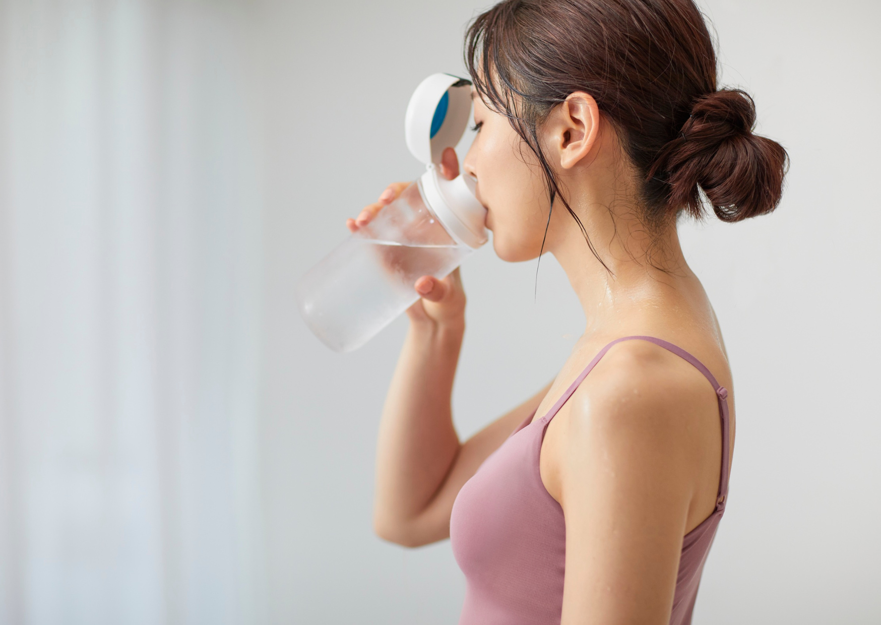 Could Cold Water Be Making You Bloated? I Stopped Drinking Cold Water for 30 Days And My Bloating Disappeared 2 drinking cold water 5