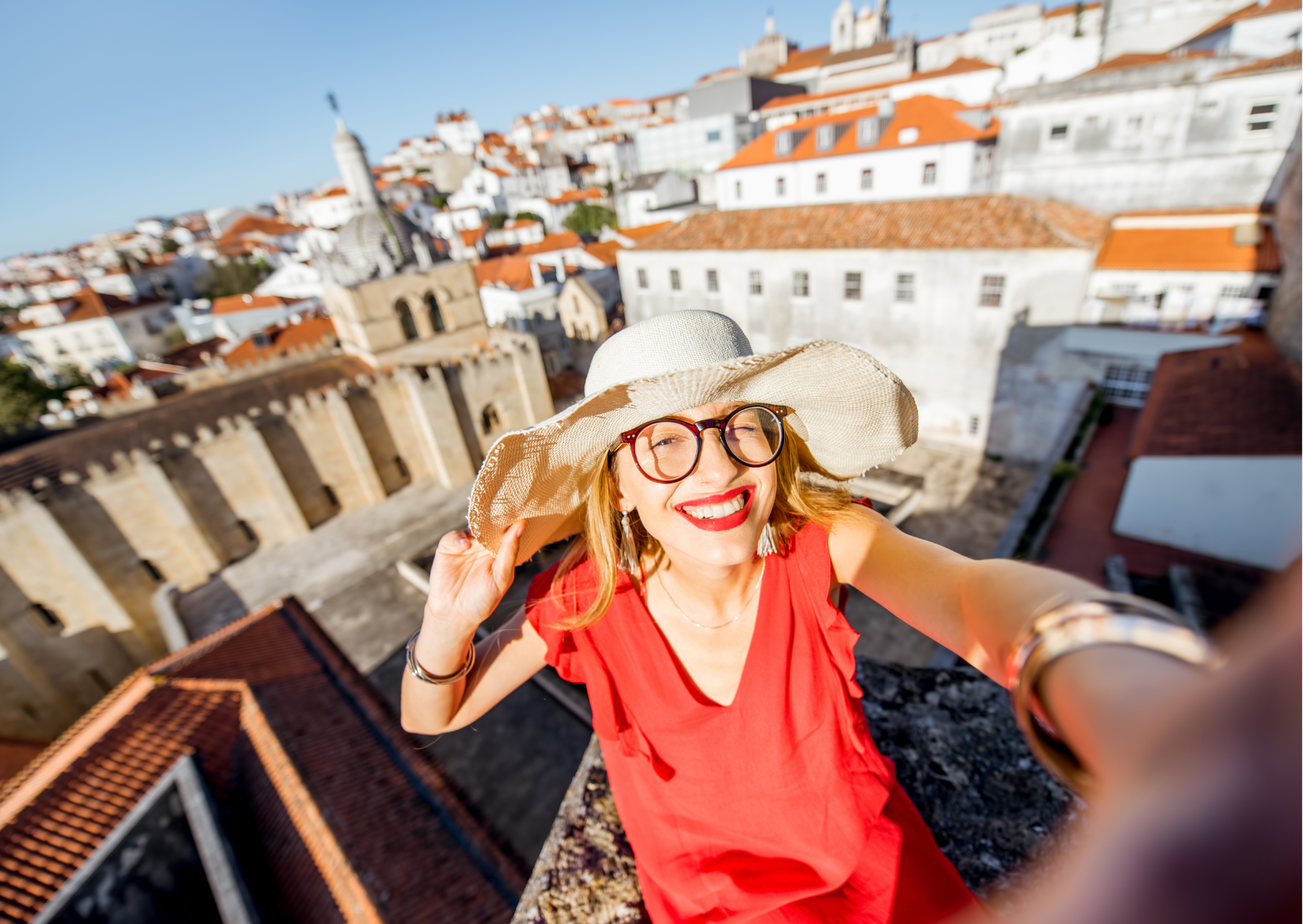 The 5 Reasons 72% of Californians Fail in Portugal: The Hard Truth About Californians Relocating to Portugal 4 people in Portugal 3