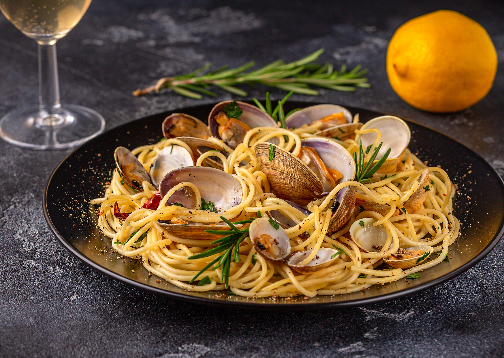 Spaghetti alle Vongole Italian Dishes