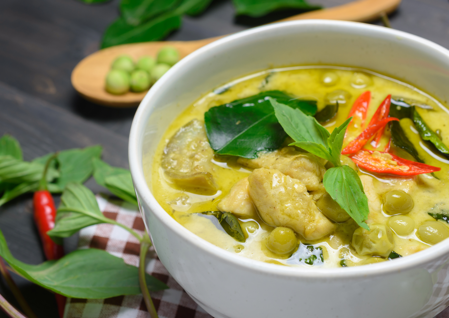 cooking thai green curry 2