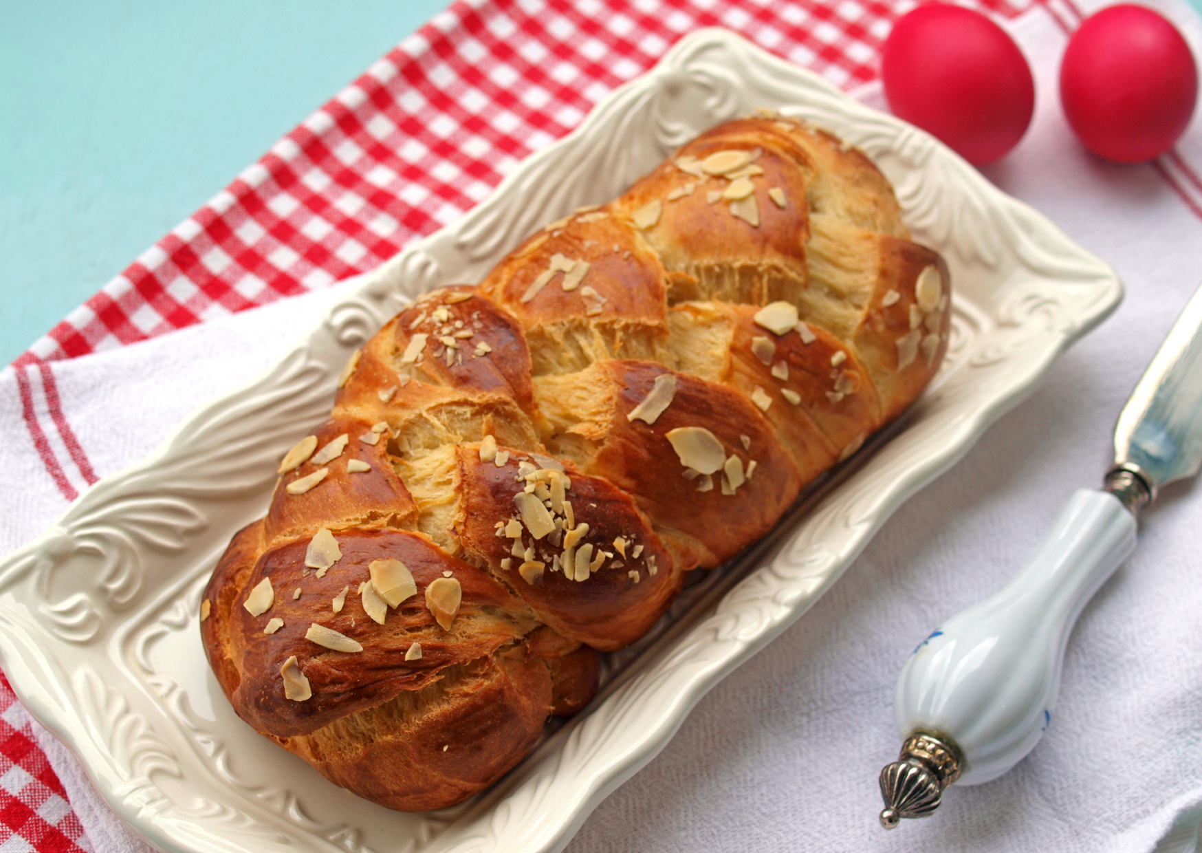 Easter Food tsoureki