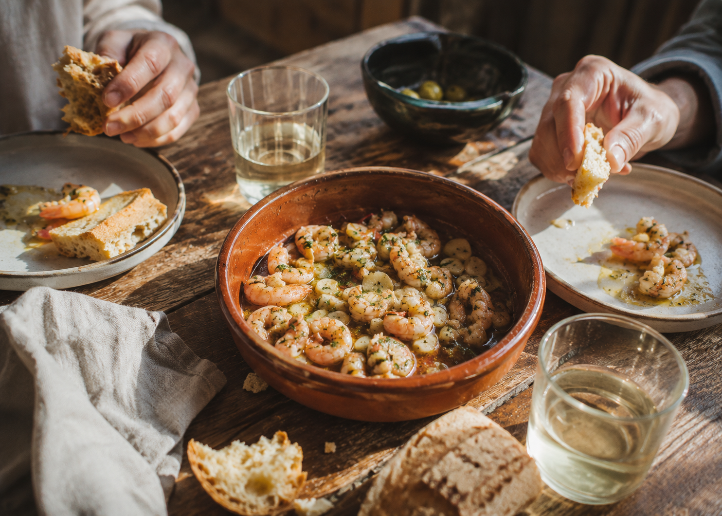 How to Make Spanish Garlic Shrimp That Tastes Like a Tapas Bar 5 garlic shrimp 5