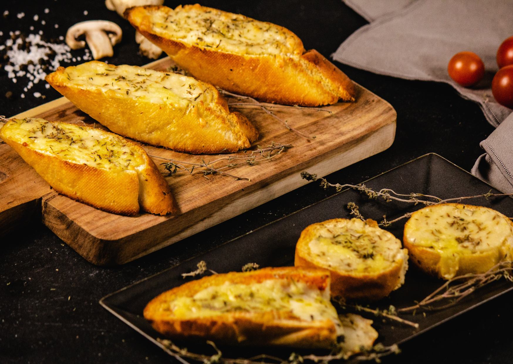 Garlic Bread Isn’t Really Italian: Here’s What Italians Make Instead 4 garlic bread